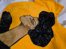 Load image into Gallery viewer, Bella
