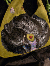 Load image into Gallery viewer, Afro Lady
