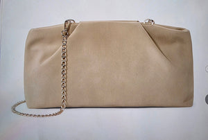 Slouchy clutch